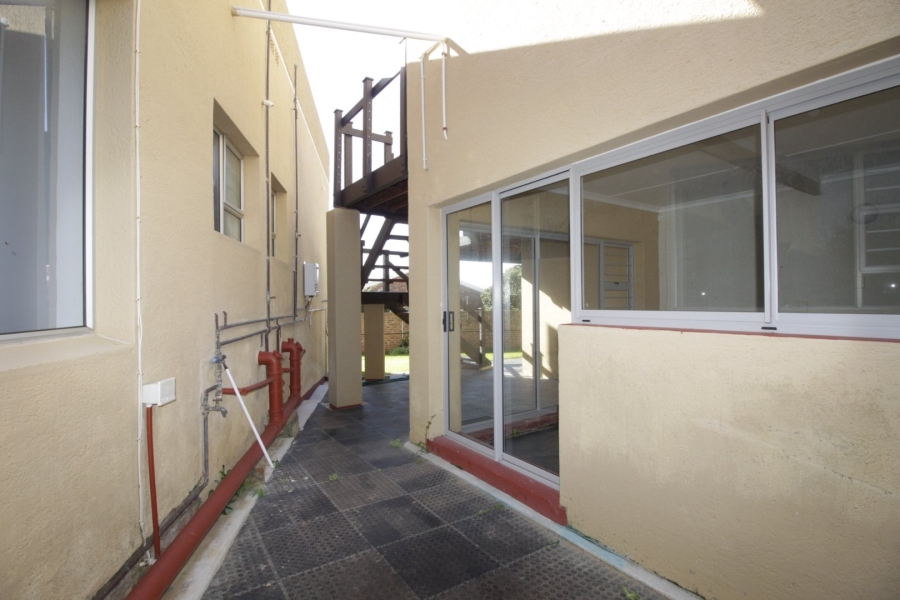 4 Bedroom Property for Sale in Wavecrest Eastern Cape